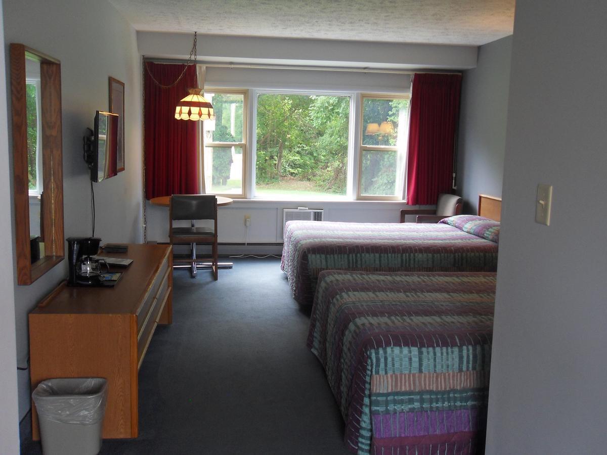 Swan Inn Motel Comstock Park Kültér fotó