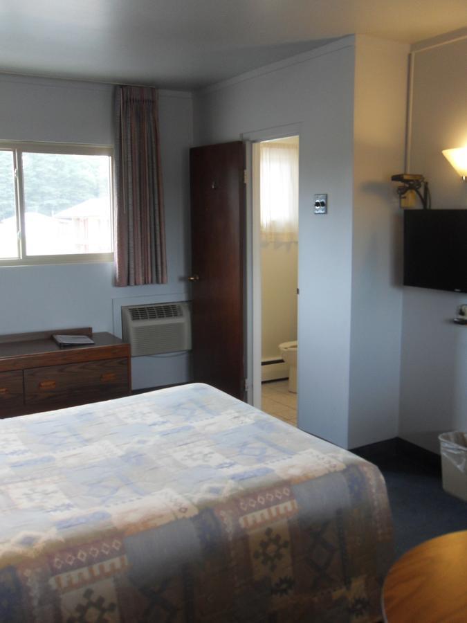 Swan Inn Motel Comstock Park Kültér fotó